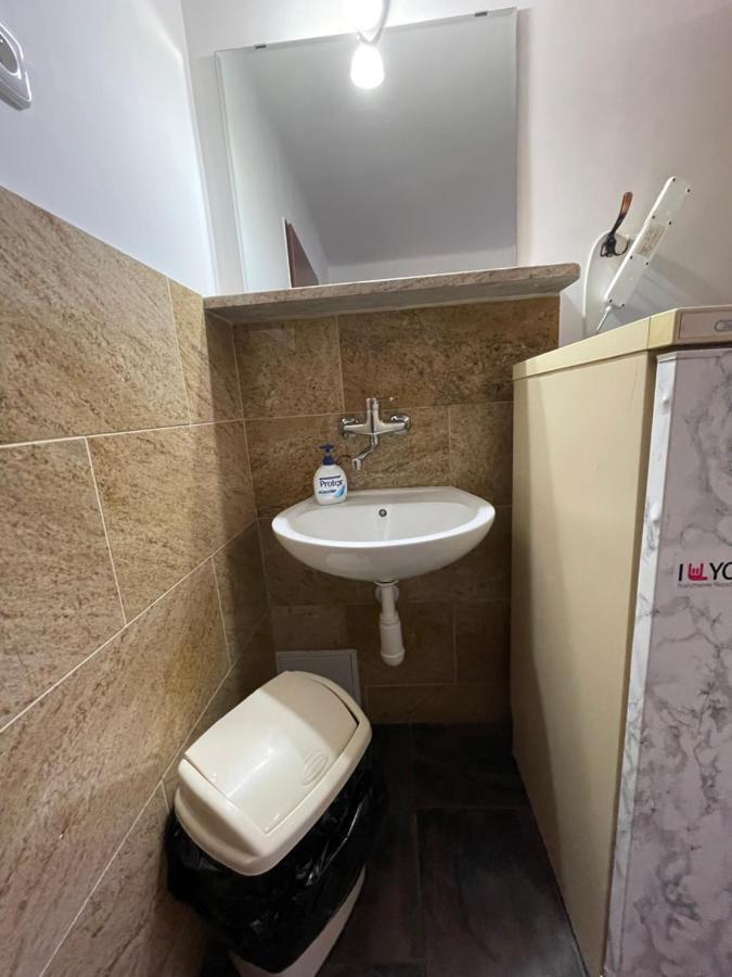 Chata Korenný vrch Pezinská Baba Pezinok Esterno foto