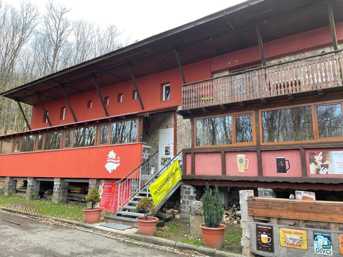 Chata Korenný vrch Pezinská Baba Pezinok Esterno foto